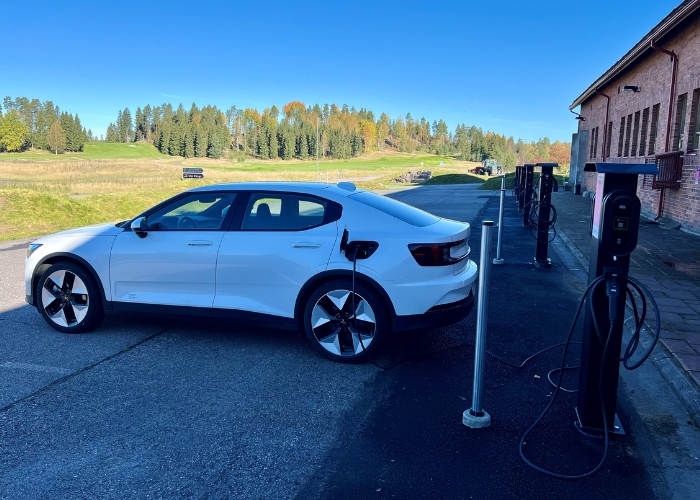 Kytäjä Golf car charging with DEFA Power charging station